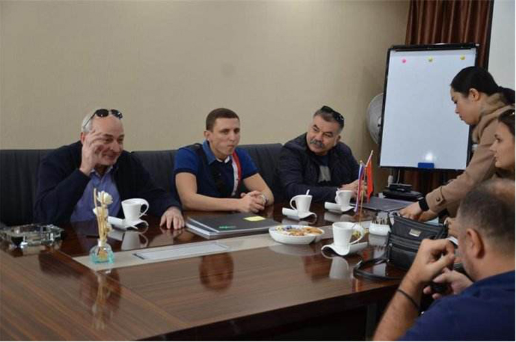 1544664980324464.jpg 客户.jpg