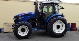130hp 4WD big tractor farm machinery